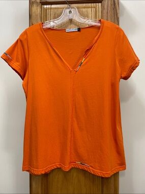 Bright Orange V-Neck Short Sleeve Tee by Zaket & Plover Size Small